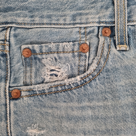 Levi's Ribcage Short Frost Blue Denim Shorts - Picture 5 of 12